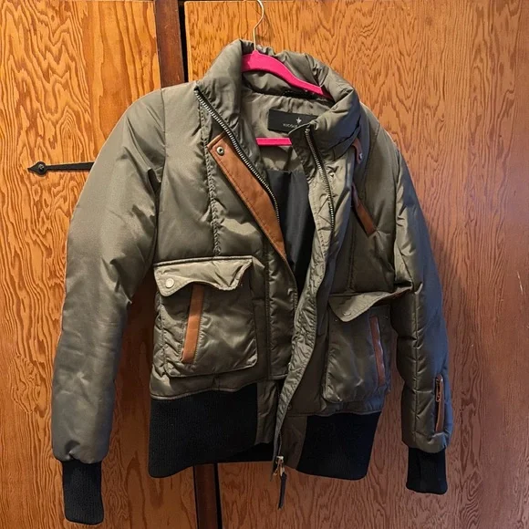 Nicole Benisti Coat - Picture 2 of 13